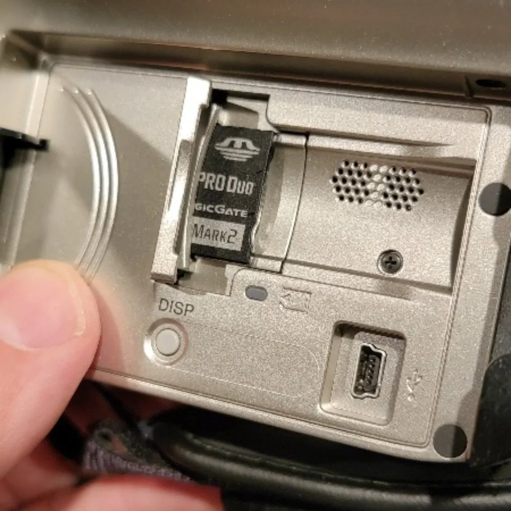 SONY Handycam DCR-DVD108E Recorder